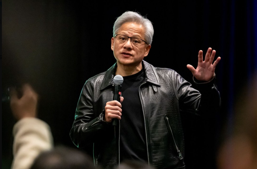 黄仁勋 图片来源:视觉中国