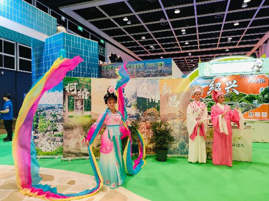6月12日-15日,第39届香港国际旅游展览会在香港举办。图为绍兴展区。(绍兴文旅供图)