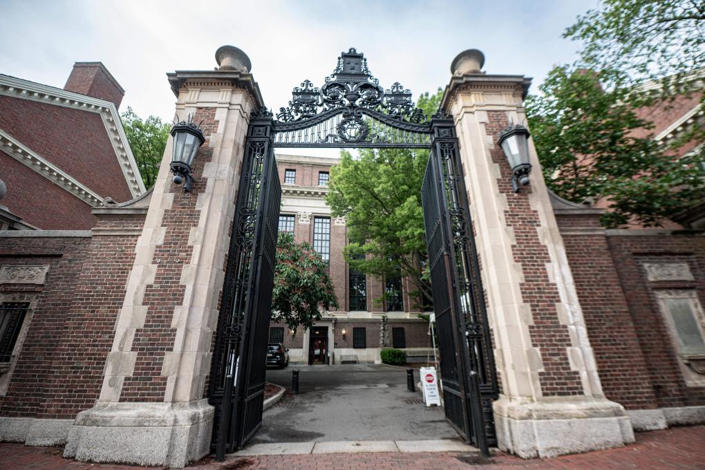 5月24日在美国马萨诸塞州剑桥拍摄的哈佛大学校园。新华社发(朱子于摄)